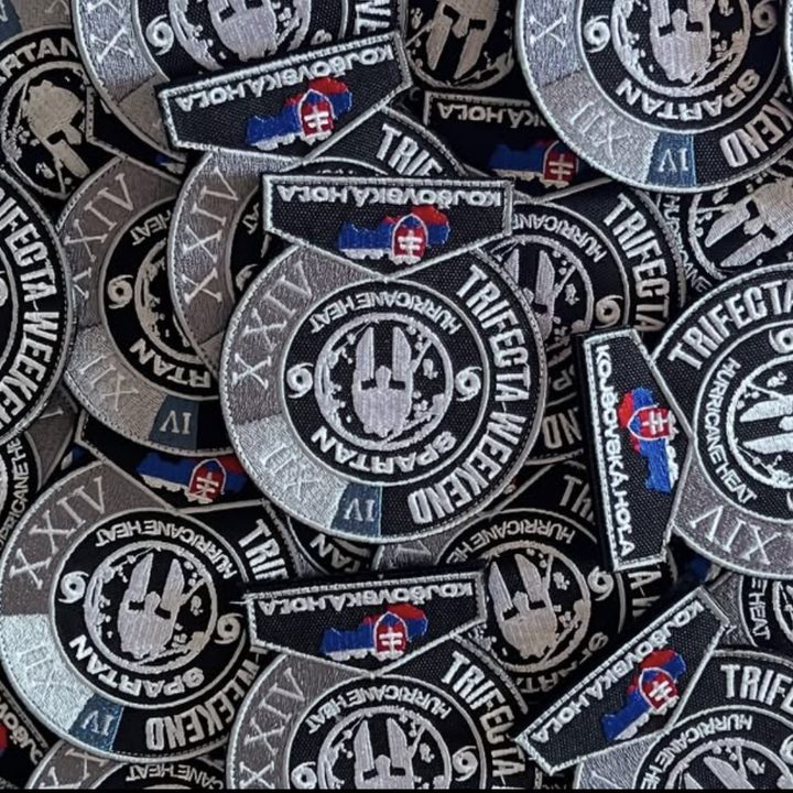 Kulaté vyšívané nášivky Spartan Trifecta Weekend